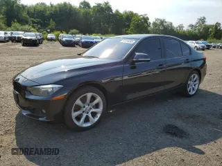 2015 BMW 3 Series 328i xDrive z VIN WBA3B5C52FF962122, wystawiony jako Copart lot #67015365 z przebiegiem 165 272 mil mil oraz Czysty tytuł • Clean title. Historia ofert i sprzedaży dostępna na DreamBid. Obrazek 1.
