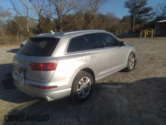 2019 Audi Q7 Premium Plus with VIN WA1LHAF70KD036101, listed as a IAAI auction lot 41211953 with 109,000 mi miles and . Bid and sale history available at DreamBid. Image 4.