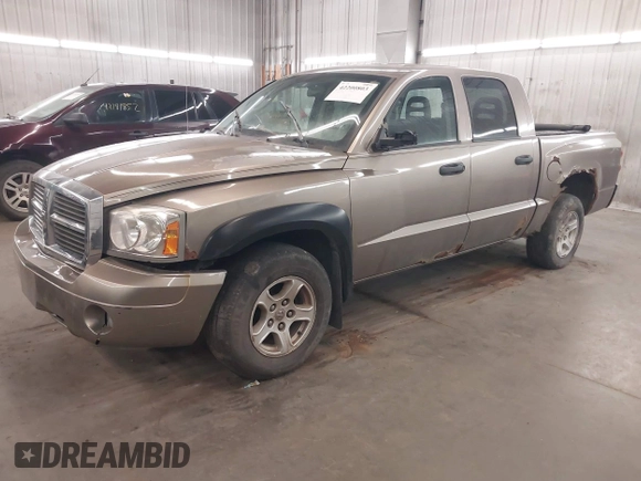 2006 Dodge Dakota SLT with VIN 1D7HE48K36S635377, listed as a IAAI auction lot 42200803 with 156,812 mi miles and . Bid and sale history available at carsss.com. Image 2.