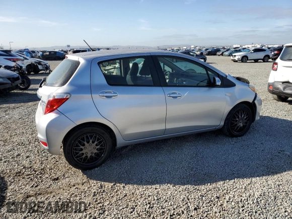 2014 Toyota Yaris L with VIN JTDKTUD35ED575352, listed as a Copart auction lot 47495895 with 92,410 mi miles and Salvage Title. Bid and sale history available at carsss.com. Image 3.