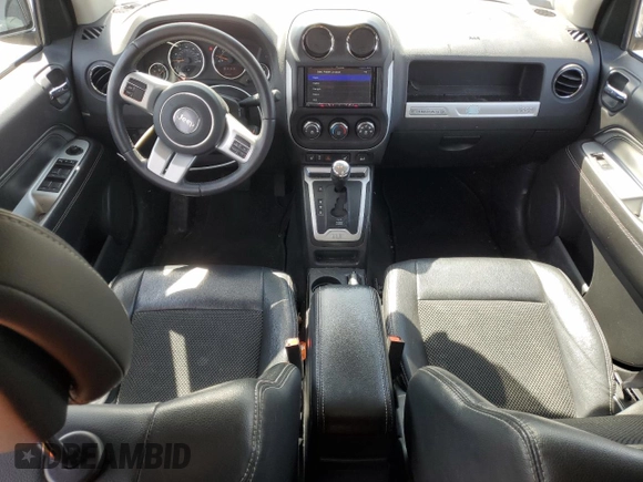 2017 Jeep Compass Latitude z VIN 1C4NJDEB8HD191806, wystawiony jako Copart lot #51328925 z przebiegiem 73 195 mil mil oraz Szkoda całkowita • Salvage title. Historia ofert i sprzedaży dostępna na DreamBid. Obrazek 8.