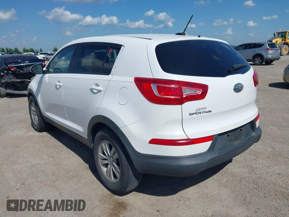 2011 Kia Sportage LX with VIN KNDPB3A26B7114119, listed as a IAAI auction lot 42105997 with 186,432 mi miles and . Bid and sale history available at carsss.com. Image 3.