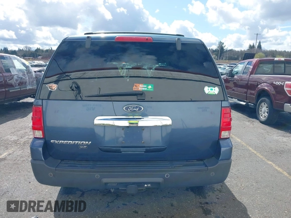 2004 Ford Expedition Special Service with VIN 1FMFU16L24LA56074, listed as a IAAI auction lot 41803262 with 86,169 mi miles. Bid and sale history available at carsss.com. Image 16.