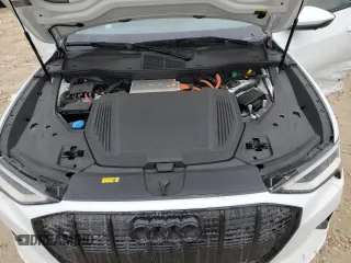 2022 Audi e-tron Premium with VIN WA1AAAGE4NB042461, listed as a Copart auction lot 83235624 with 10,991 mi miles and Salvage title. Bid and sale history available at DreamBid. Image 13.