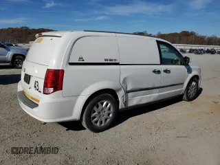 2014 Ram Cargo Van Tradesman with VIN 2C4JRGAG8ER322185, listed as a Copart auction lot 82427024 with 231,891 mi miles and Clean Title. Bid and sale history available at carsss.com. Image 3.