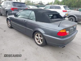 2003 BMW 3 Series 325Ci with VIN WBABS33483PG92670, listed as a IAAI auction lot 42090721 with 182,903 mi miles and . Bid and sale history available at DreamBid. Image 3.