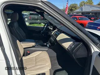 2020 Land Rover Discovery SE with VIN SALRG2RV7L2428775, listed as a Copart auction lot 45924585 with 99,242 mi miles and Clean Title. Bid and sale history available at DreamBid. Image 5.