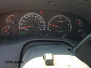 2003 Ford F-150 XLT with VIN 1FTRW08L63KB47470, listed as a Copart auction lot 50400055 with 223,859 mi miles and Salvage Title. Bid and sale history available at carsss.com. Image 9.