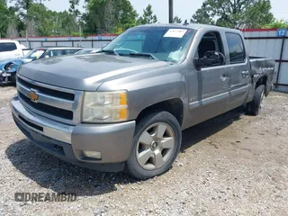 2009 Chevrolet Silverado 1500 LT with VIN 3GCEK23M29G147990, listed as a IAAI auction lot 42077987 with 197,454 mi miles and . Bid and sale history available at DreamBid. Image 17.