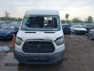 2018 Ford Transit z VIN 1FTYR2CM9JKB14054, wystawiony jako IAAI lot #42205733 z przebiegiem 263 605 mil mil oraz . Historia ofert i sprzedaży dostępna na DreamBid. Obrazek 12.