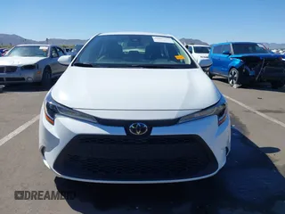 2022 Toyota Corolla LE with VIN JTDEPMAE7N3025132, listed as a IAAI auction lot 41867547 with 19,721 mi miles. Bid and sale history available at carsss.com. Image 12.