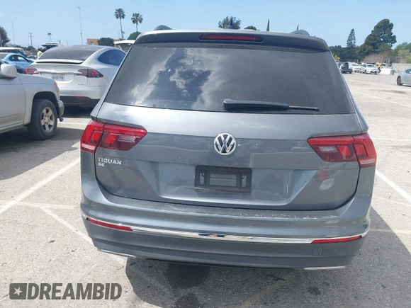 2020 Volkswagen Tiguan SE with VIN 3VV3B7AX9LM061569, listed as a IAAI auction lot 41902252 with 33,079 mi miles and . Bid and sale history available at DreamBid. Image 16.