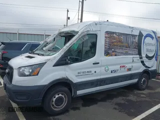 2022 Ford Transit Cargo с VIN 1FTYE1C83NKA50558, выставлен на аукционе IAAI как лот 39398110 с пробегом 16 096 миль миль и . История ставок и продаж доступна на DreamBid. Изображение 6.