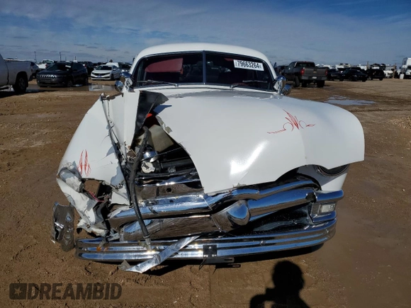 1950 Ford Ocean z VIN B0DL104399, wystawiony jako Copart lot #79663264 z przebiegiem 6889 mil mil oraz Szkody całkowita. Historia ofert i sprzedaży dostępna na DreamBid. Obrazek 5.
