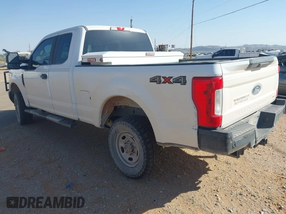 2017 Ford F-250 XLT with VIN 1FT7X2B67HEB92247, listed as a IAAI auction lot 42256813 with 137,486 mi miles and . Bid and sale history available at DreamBid. Image 3.