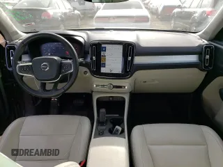 2019 Volvo XC40 Momentum with VIN YV4162UK2K2151808, listed as a Copart auction lot 51024643 with 28,113 mi miles and . Bid and sale history available at carsss.com. Image 8.