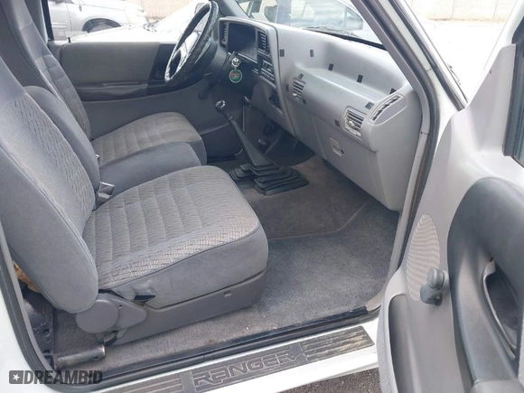 1993 Ford Ranger Splash with VIN 1FTDR15XXPPA92156, listed as a IAAI auction lot 42046287 with 261,220 mi miles. Bid and sale history available at carsss.com. Image 5.