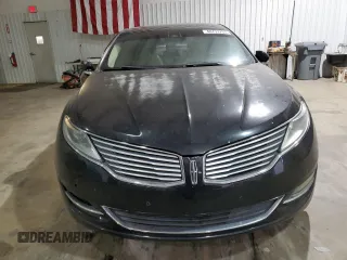 2013 Lincoln MKZ z VIN 3LN6L2G9XDR824879, wystawiony jako Copart lot #44733705 z przebiegiem 147 652 mil mil oraz Szkody całkowita. Historia ofert i sprzedaży dostępna na DreamBid. Obrazek 5.