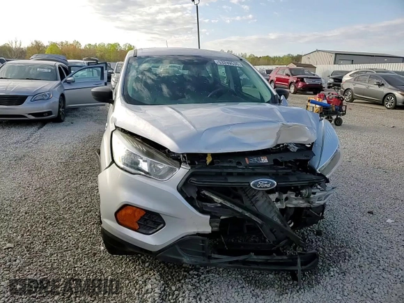 2017 Ford Escape S с VIN 1FMCU0F77HUE01261, выставлен на аукционе Copart как лот 53249535 с пробегом 116 493 миль миль и На запчасти • Non repairable. История ставок и продаж доступна на DreamBid. Изображение 15.