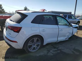 2025 Audi Q5 S line Premium with VIN WA1GAAFY5S2023208, listed as a Copart auction lot 42911975 with 0 mi miles and Salvage Title. Bid and sale history available at carsss.com. Image 3.