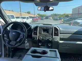 2019 Ford F-250 XL with VIN 1FT7W2BT2KEC69140, listed as a IAAI auction lot 42694306 with 50,655 mi miles and . Bid and sale history available at DreamBid. Image 16.