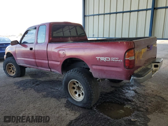 1998 Toyota Tacoma with VIN 4TAWN72N6WZ061060, listed as a Copart auction lot 49701815 with 215,295 mi miles and Clean Title. Bid and sale history available at DreamBid. Image 2.
