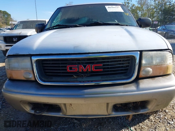 1999 GMC Jimmy SLE with VIN 1GKDT13W9X2545745, listed as a IAAI auction lot 40566227 with 1 mi miles. Bid and sale history available at carsss.com. Image 6.