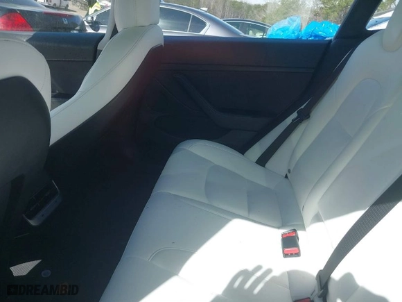 2021 Tesla Model 3 Performance with VIN 5YJ3E1EC6MF020249, listed as a IAAI auction lot 41615863 with 1 mi miles. Bid and sale history available at carsss.com. Image 7.
