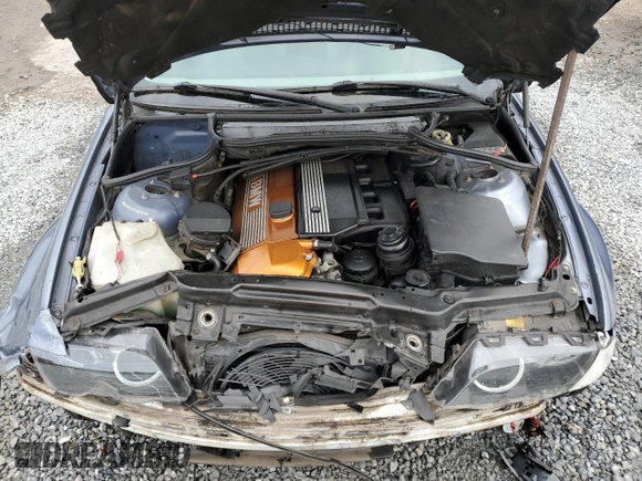 2001 BMW 3 Series 330i with VIN WBAAV53411FJ64807, listed as a Copart auction lot 86621834 with 213,899 mi miles and Salvage Title. Bid and sale history available at carsss.com. Image 11.