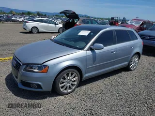 2012 Audi A3 Premium Plus z VIN WAUKFAFM0CA011051, wystawiony jako IAAI lot #42315135 z przebiegiem 136 597 mil mil oraz . Historia ofert i sprzedaży dostępna na DreamBid. Obrazek 2.