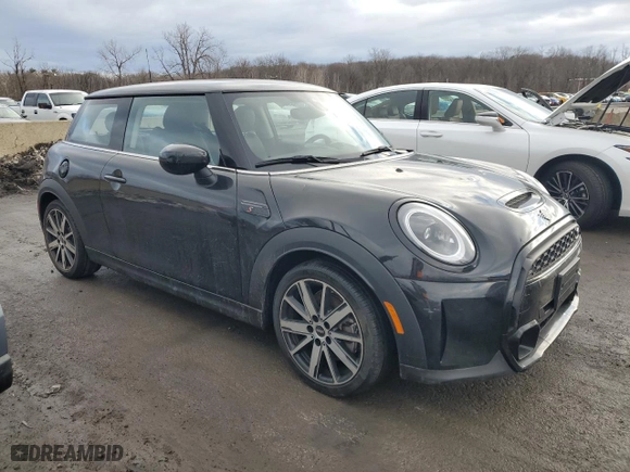 2023 MINI Hardtop 2 Door Cooper S with VIN WMW53DH03P2T81248, listed as a Copart auction lot 43637175 with 9,565 mi miles and Salvage Title. Bid and sale history available at carsss.com. Image 4.