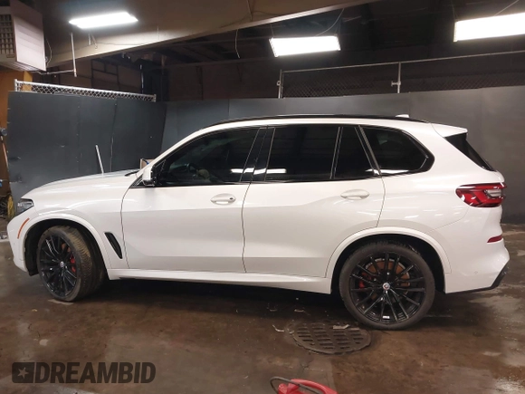 2022 BMW X5 M50i with VIN 5UXJU4C01N9M81857, listed as a IAAI auction lot 41592857 with 15,122 mi miles. Bid and sale history available at carsss.com. Image 14.
