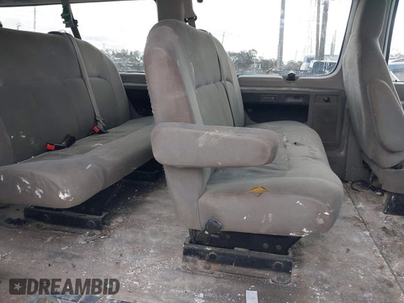 2008 Ford Econoline Passenger XL with VIN 1FBSS31L08DB31287, listed as a IAAI auction lot 41443002 with 556,596 mi miles and . Bid and sale history available at DreamBid. Image 8.