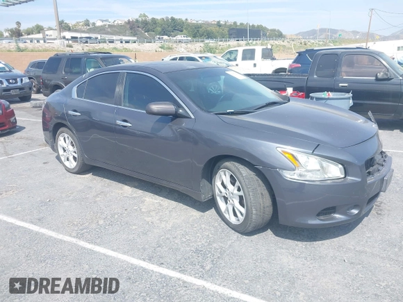2013 Nissan Maxima S z VIN 1N4AA5AP6DC836402, wystawiony jako IAAI lot #42095626 z przebiegiem 149 974 mil mil oraz . Historia ofert i sprzedaży dostępna na DreamBid. Obrazek 1.