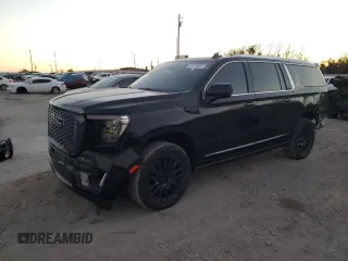 2023 GMC Yukon XL Denali Ultimate with VIN 1GKS2KKL8PR424381, listed as a Copart auction lot 82628864 with 26,057 mi miles and Salvage Title. Bid and sale history available at carsss.com. Image 1.
