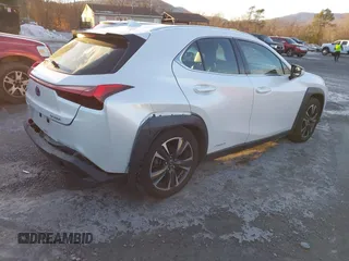 2019 Lexus UX with VIN JTHU9JBH3K2014755, listed as a IAAI auction lot 41320738 with 47,867 mi miles. Bid and sale history available at carsss.com. Image 4.