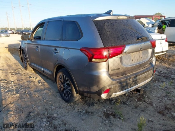 2017 Mitsubishi Outlander SE with VIN JA4AD3A36HZ026106, listed as a IAAI auction lot 41779811 with 218,354 mi miles. Bid and sale history available at carsss.com. Image 3.