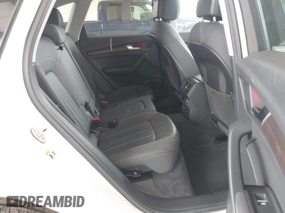 2021 Audi Q5 Premium Plus z VIN WA1BAAFY5M2004171, wystawiony jako IAAI lot #42140899 z przebiegiem 62 544 mil mil oraz . Historia ofert i sprzedaży dostępna na DreamBid. Obrazek 8.