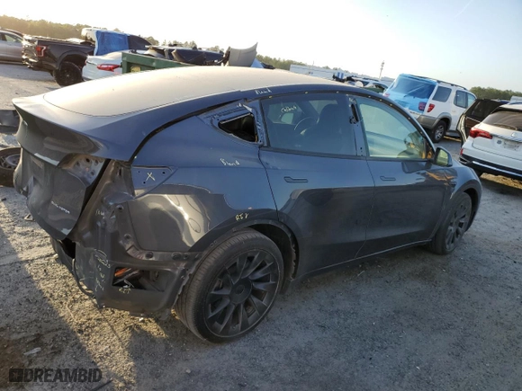 2021 Tesla Model Y Long Range with VIN 5YJYGAEE5MF211422, listed as a Copart auction lot 50157885 with 43,415 mi miles and Salvage Title. Bid and sale history available at carsss.com. Image 3.