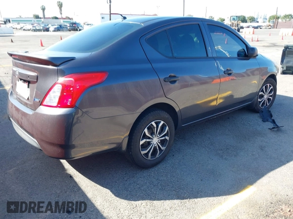 2015 Nissan Versa S Plus with VIN 3N1CN7AP9FL809885, listed as a IAAI auction lot 41969634 with 111,715 mi miles. Bid and sale history available at carsss.com. Image 4.