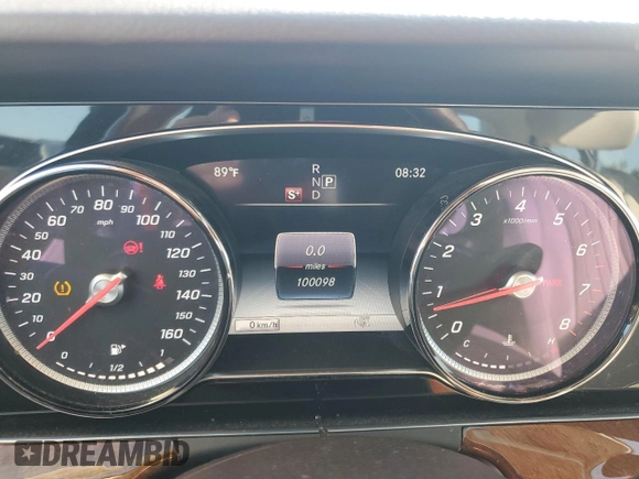 2017 Mercedes-Benz E 300 Luxury with VIN WDDZF4KB3HA127588, listed as a Copart auction lot 60510675 with 100,098 mi miles and Salvage title. Bid and sale history available at DreamBid. Image 9.