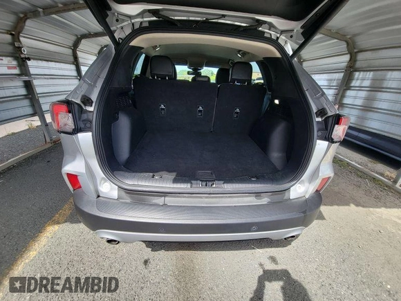 2020 Ford Escape Titanium Hybrid z VIN 1FMCU0DZ3LUB82649, wystawiony jako IAAI lot #42621618 z przebiegiem 46 265 mil mil oraz . Historia ofert i sprzedaży dostępna na DreamBid. Obrazek 4.