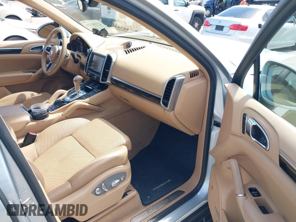 2016 Porsche Cayenne с VIN WP1AA2A2XGLA11351, выставлен на аукционе IAAI как лот 42719210 с пробегом 75 250 миль миль и . История ставок и продаж доступна на DreamBid. Изображение 5.