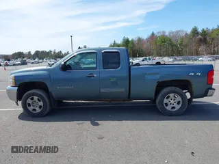 2013 Chevrolet Silverado 1500 LT with VIN 1GCRKSE74DZ351532, listed as a IAAI auction lot 42052732 with 232,992 mi miles and . Bid and sale history available at DreamBid. Image 14.