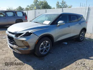 2025 Chevrolet Blazer LT с VIN 3GNKBHR41SS192166, выставлен на аукционе IAAI как лот 42720283 с пробегом 8 678 миль миль и . История ставок и продаж доступна на DreamBid. Изображение 17.