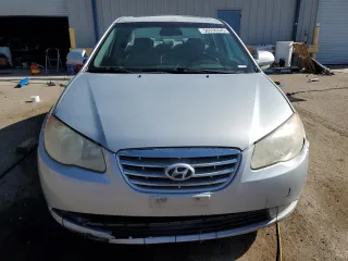 2010 Hyundai Elantra GLS z VIN KMHDU4AD7AU070518, wystawiony jako Copart lot #56536345 z przebiegiem 229 961 mil mil oraz Szkoda całkowita • Salvage title. Historia ofert i sprzedaży dostępna na DreamBid. Obrazek 5.