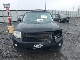 2008 Ford Escape Limited with VIN 1FMCU04118KD57249, listed as a IAAI auction lot 41739979 with 177,598 mi miles. Bid and sale history available at carsss.com. Image 12.