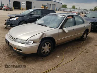 1995 Honda Accord EX with VIN JHMCD5659SC052874, listed as a Copart auction lot 55219044 with 178,766 mi miles and Salvage Title. Bid and sale history available at carsss.com. Image 1.