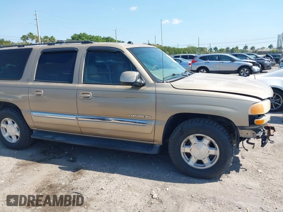 2005 GMC Yukon XL SLT with VIN 1GKEC16Z25J229939, listed as a IAAI auction lot 42064340 with 211,964 mi miles. Bid and sale history available at carsss.com. Image 13.