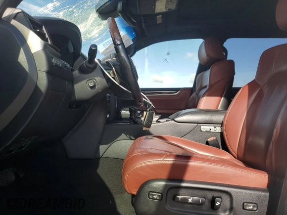 2021 Lexus LX 570 z VIN JTJDY7AX2M4347985, wystawiony jako Copart lot #50551935 z przebiegiem 59 197 mil mil oraz Szkoda całkowita • Salvage title. Historia ofert i sprzedaży dostępna na DreamBid. Obrazek 7.